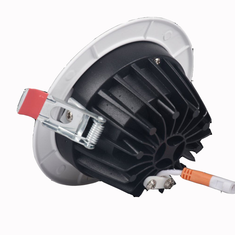 Σε 3w σε 60w υπάρχει ένα μικρό ματ στρογγυλή κομπ φως